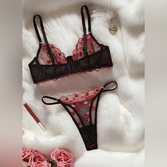 NEW Sexy underwire bra and thong set women’s lingerie​​ - Picture 2 of 7